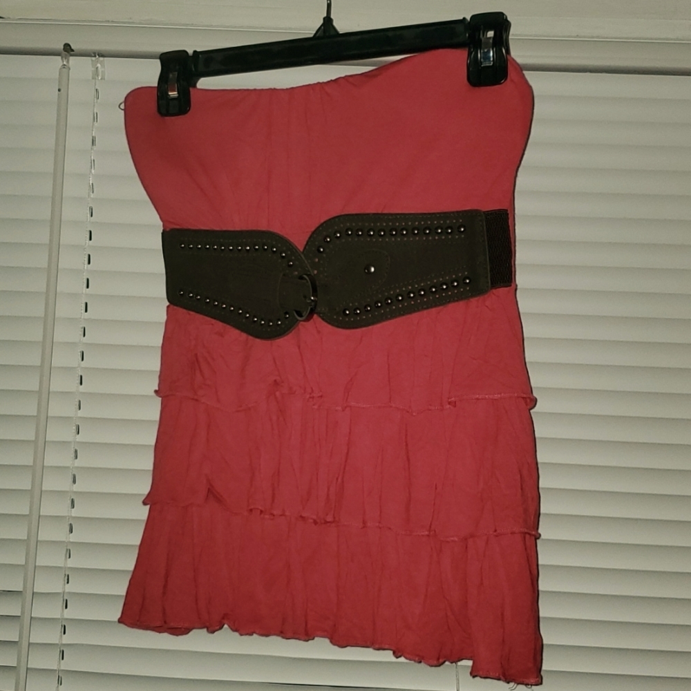 Very cute Holter top hot pink size small from rue 21
